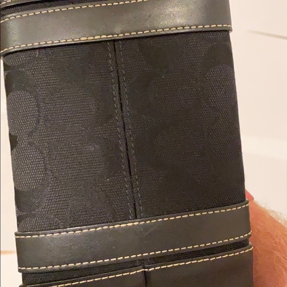 Authentic Coach mini jacquard tote. - Picture 9 of 9